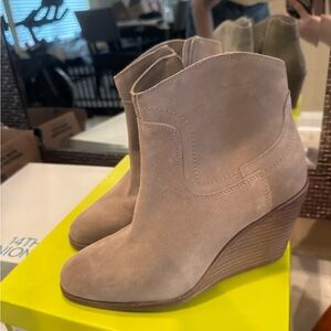 Women's Tan Wedge Ankle Boots